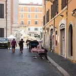 Magenta Luxury Crociferi 3
